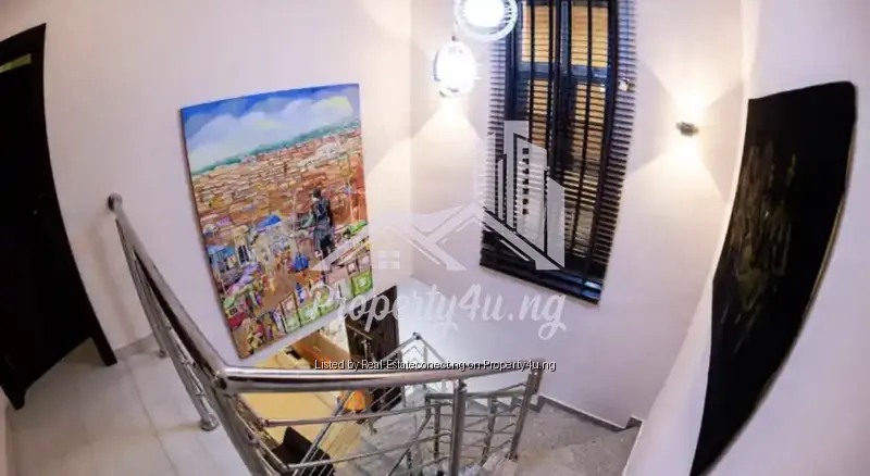 5 Bedroom Apartment