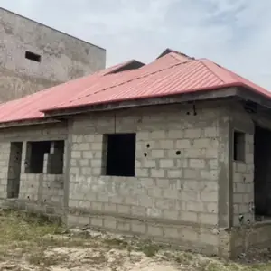 6 Bedroom Bungalow image 2