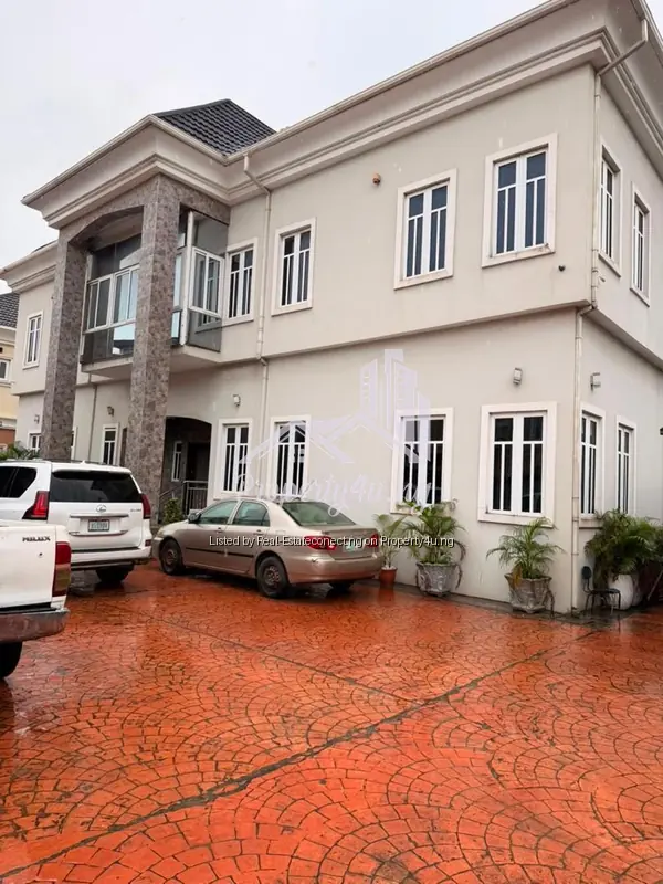6 Bedroom Luxury Detached Duplex
